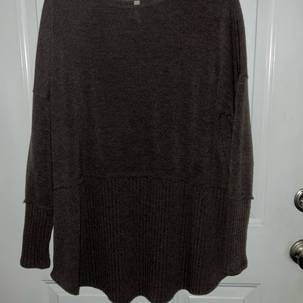 Oversized green sweater shirt
